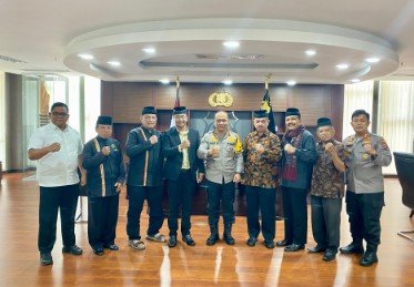Silaturahmi dengan Kapolda Sumbar, LKAAM Siap Bersinergi Mencegah Tawuran dan Balap Liar
