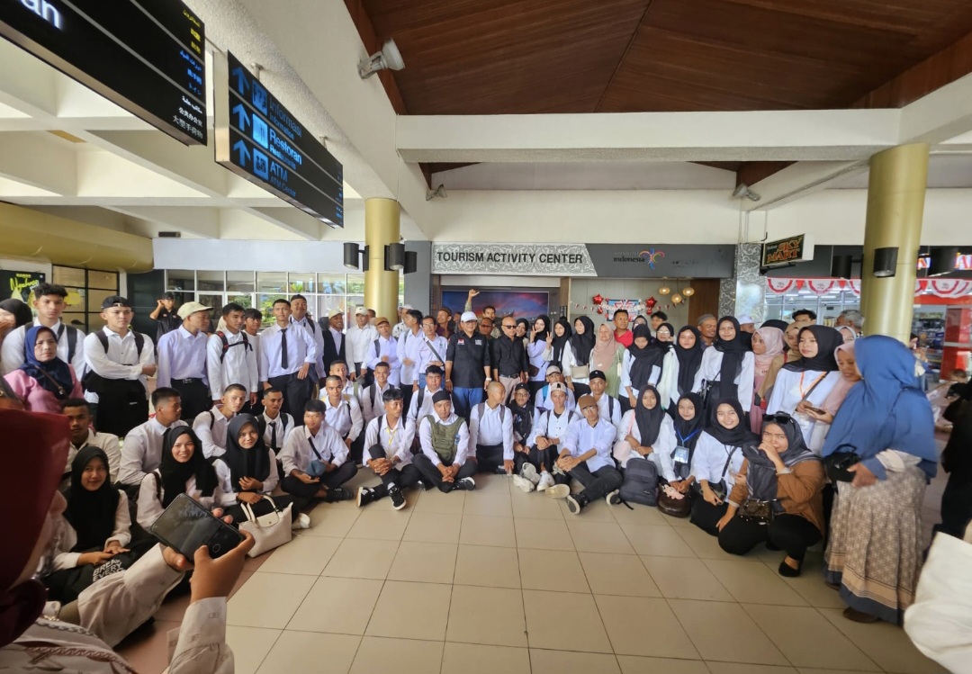 44 Penerima Beasiswa SDM Sawit Diberangkatkan ke Yogyakarta, Kadisbun Sumbar Beri Apresiasi