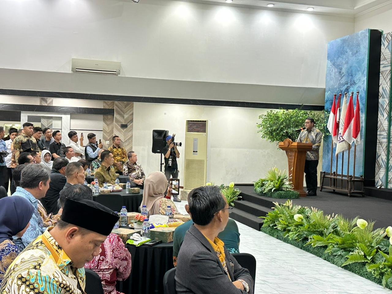 Firdaus Serahkan Anugerah SMSI 2026, Apresiasi Menteri hingga Kepala Desa Inspiratif