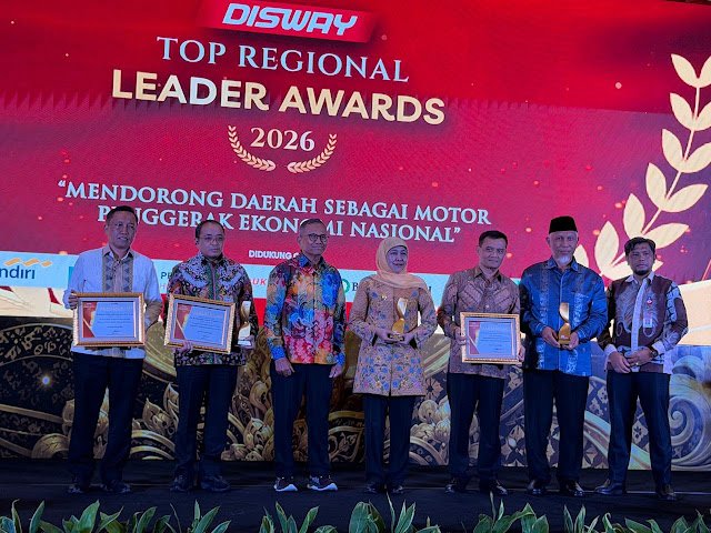 Mahyeldi Raih Penghargaan Nasional atas Pengembangan Ekonomi Umat dan Budaya Halal
